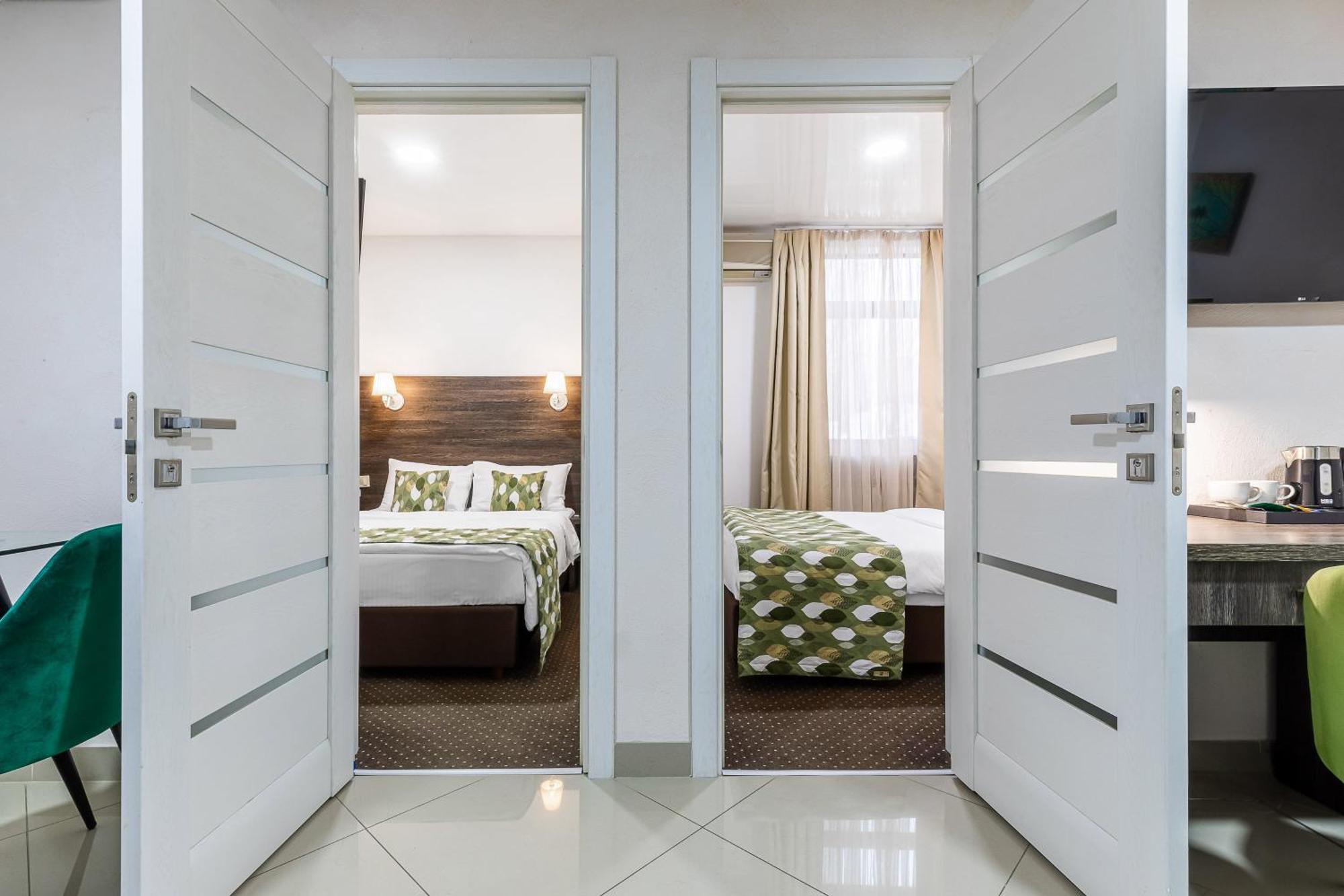 Spa Hotel Galera Kiev Bagian luar foto