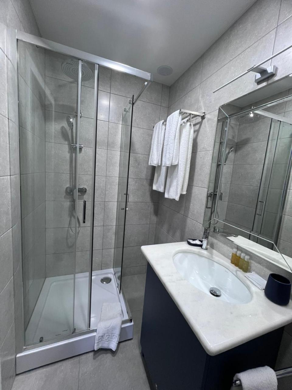 Spa Hotel Galera Kiev Bagian luar foto