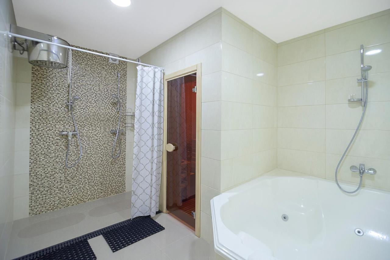 Spa Hotel Galera Kiev Bagian luar foto
