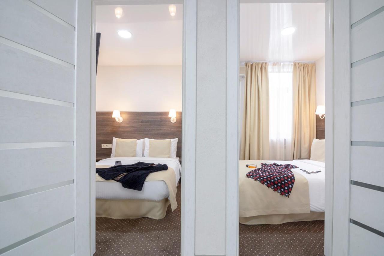 Spa Hotel Galera Kiev Bagian luar foto