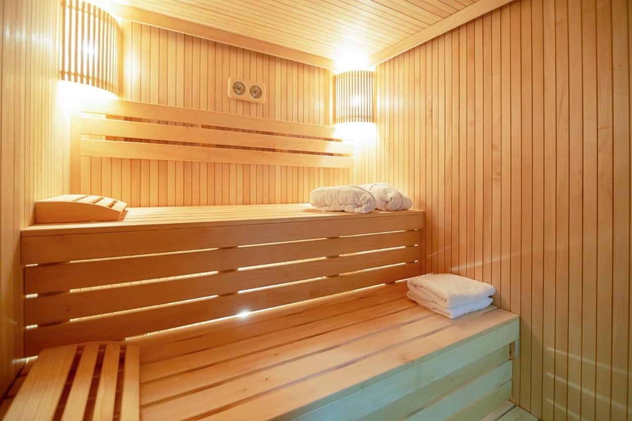 Spa Hotel Galera Kiev Bagian luar foto
